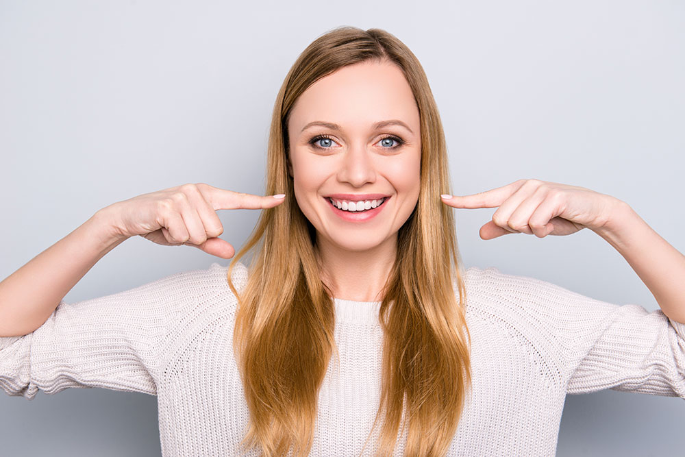 tooth-bonding-veneers.jpg